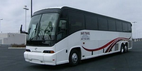 Charter-Bus-Rentals-cudahy-WI